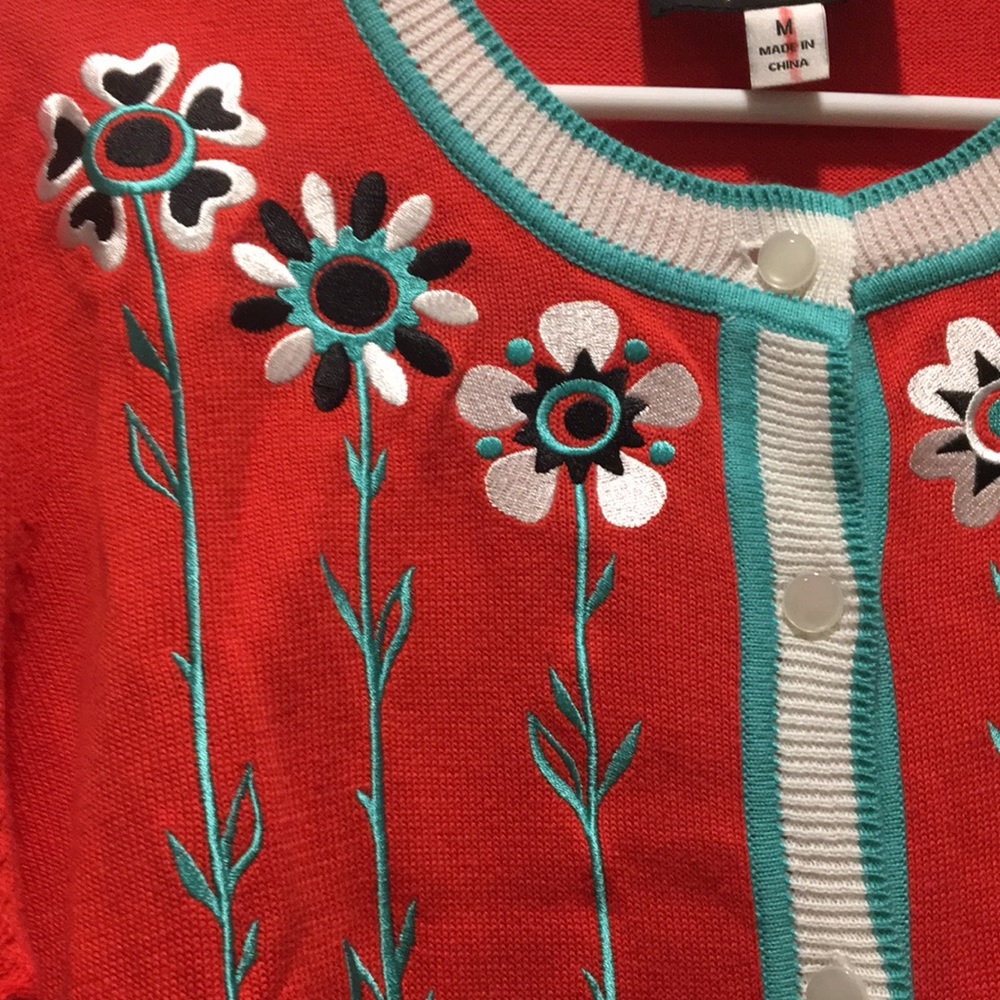 Like New!Bob Mackie Wearable Art ButtonDown short sleeve floral preppy sweater M - Picture 3 of 8